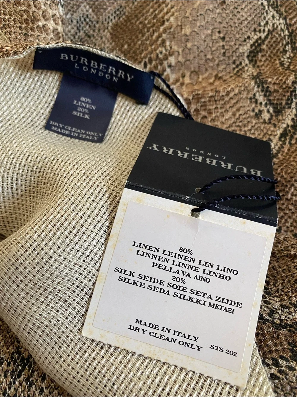 Burberry Linen Silk Snake Logo Scarf NWT Made in Italy 🇮🇹